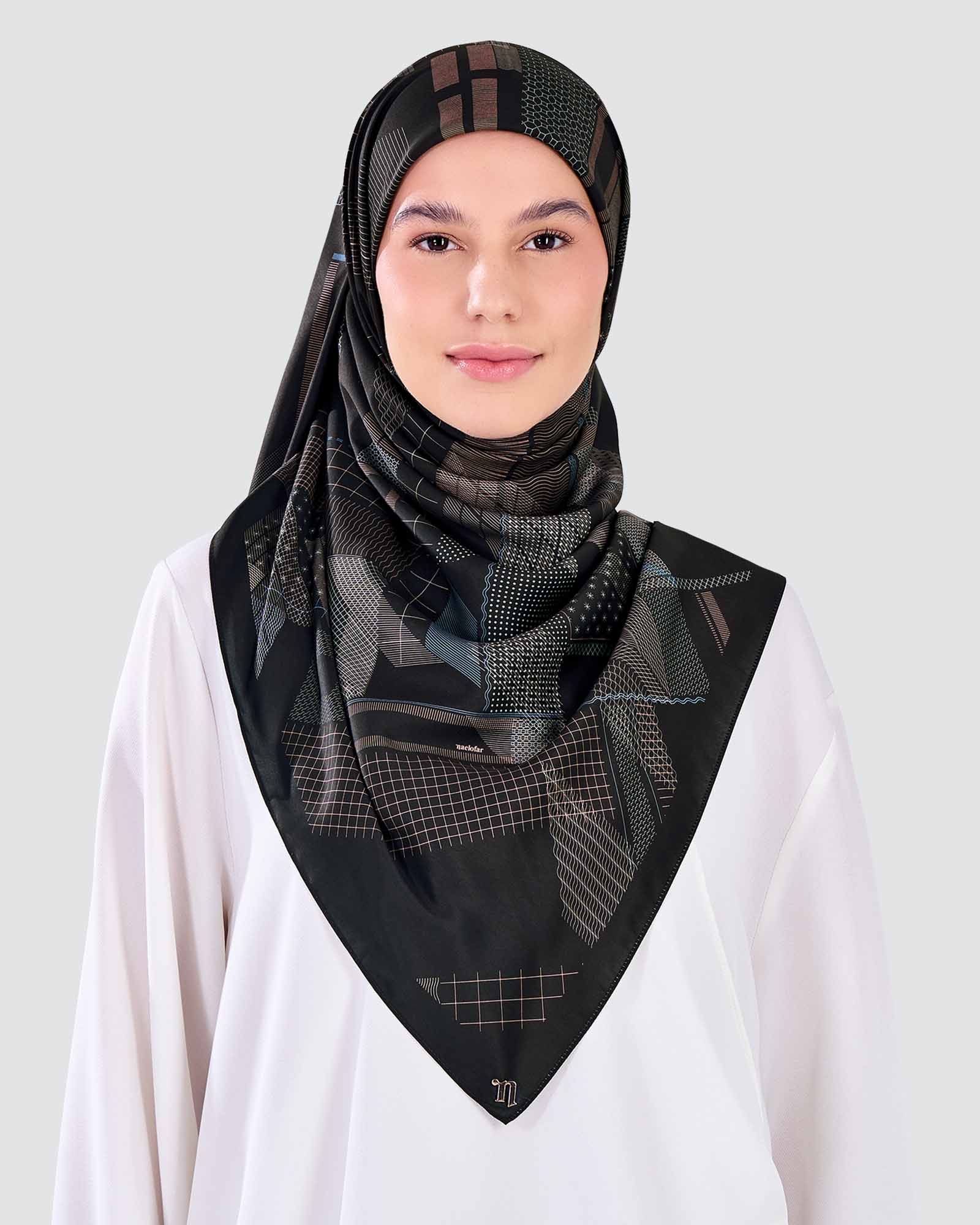 METROPOLIS SQUARE - BLACKOUT