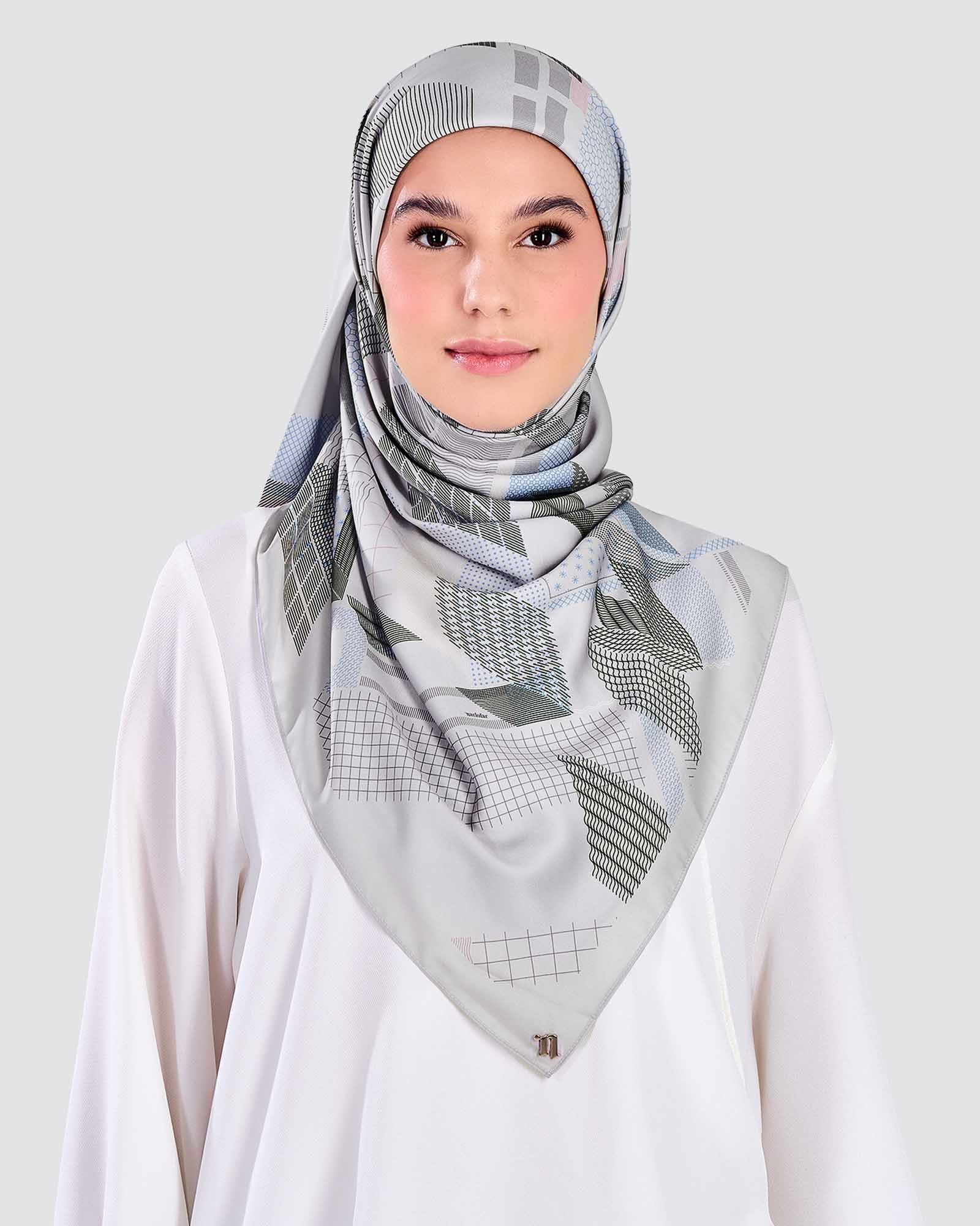 METROPOLIS SQUARE - GRAPHITE