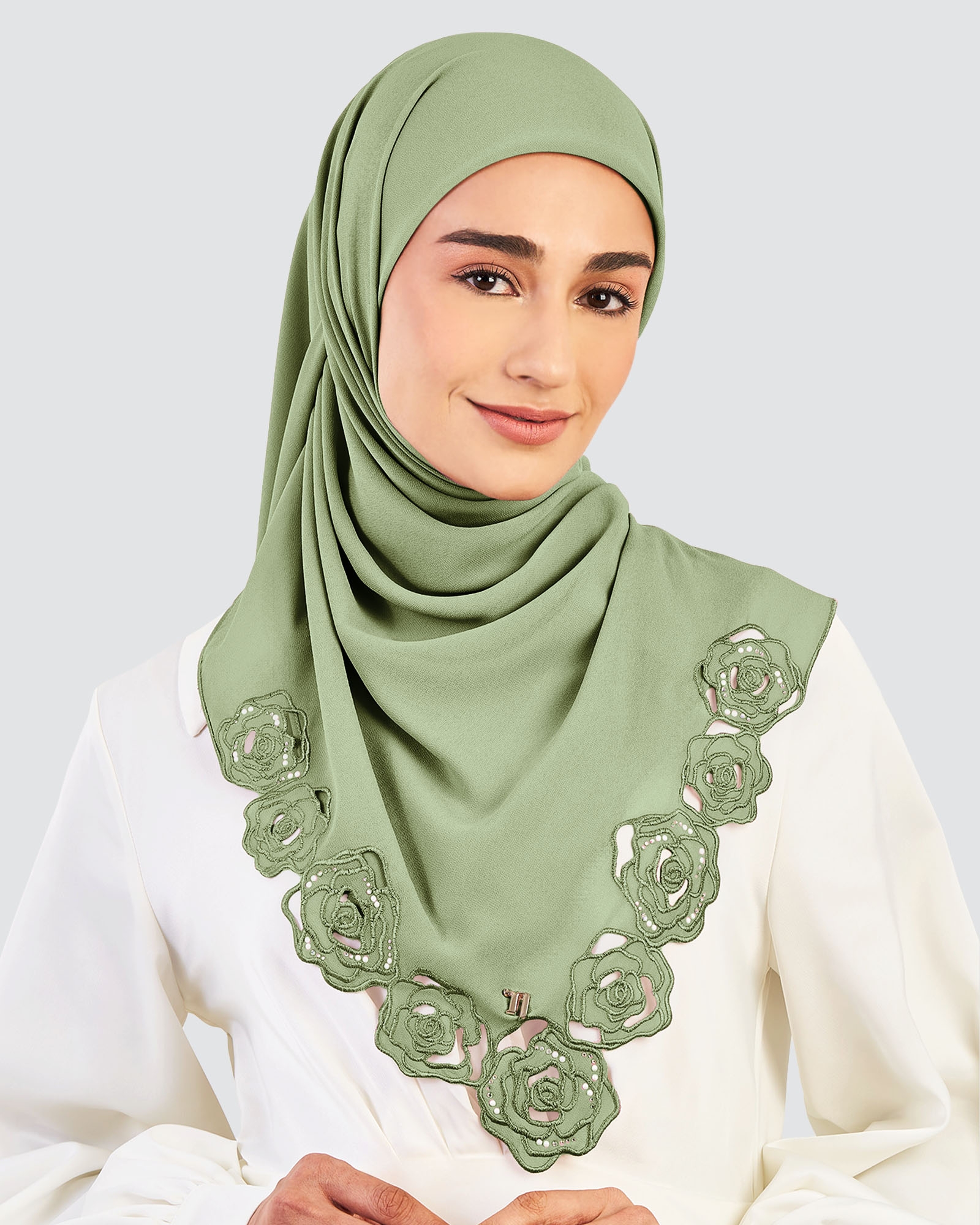 ROSE EMBROIDERED CRYSTAL SQUARE - MANTIS