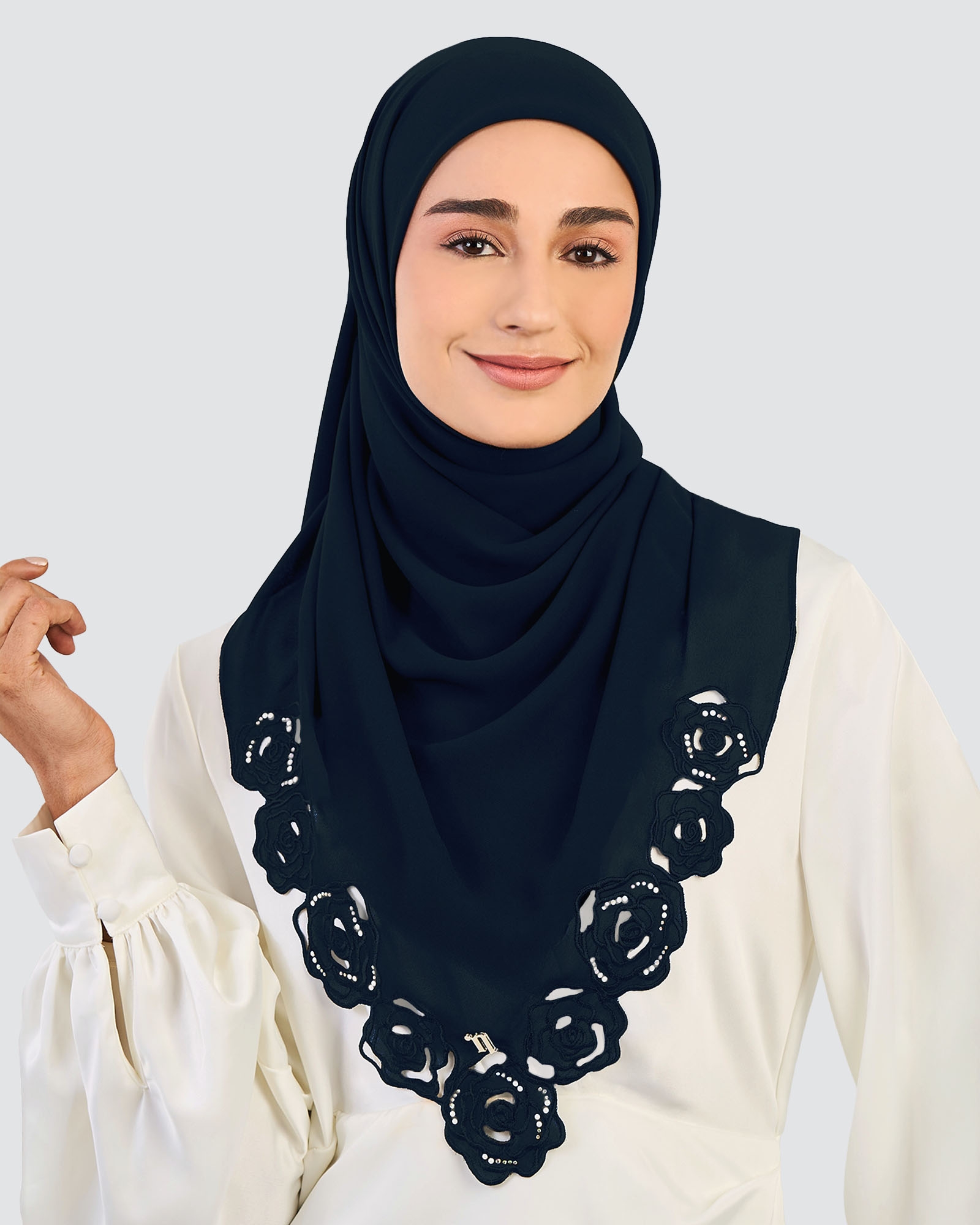 ROSE EMBROIDERED CRYSTAL SQUARE - MILKYWAY