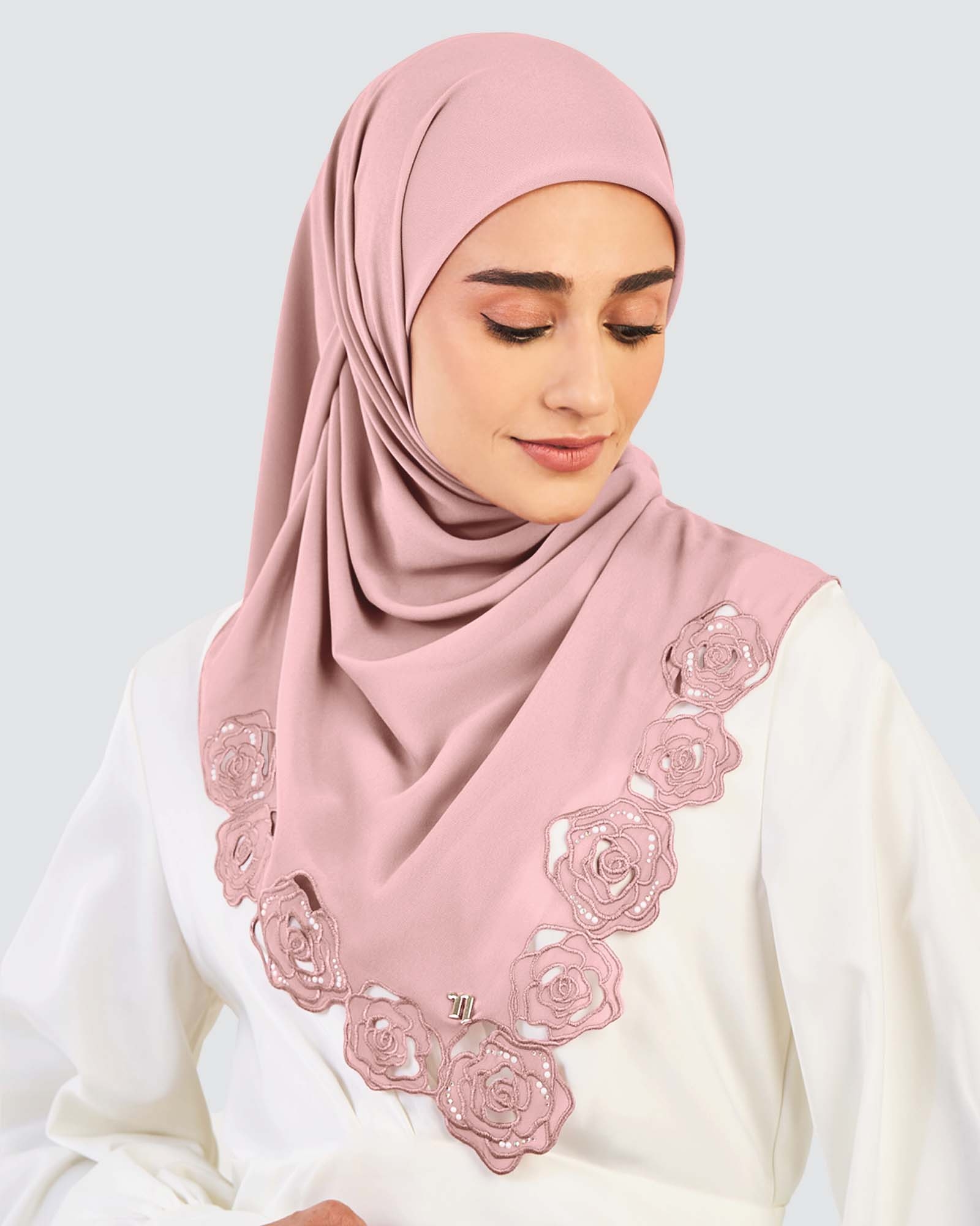 ROSE EMBROIDERED CRYSTAL SQUARE - ROSE QUARTZ