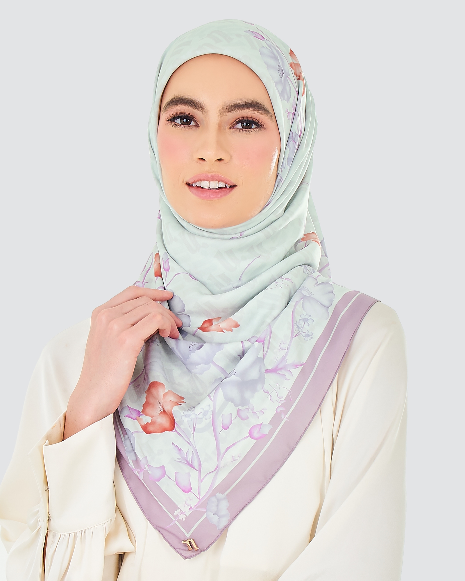 MONOGRAM POPPY SQUARE - BLOSSOM