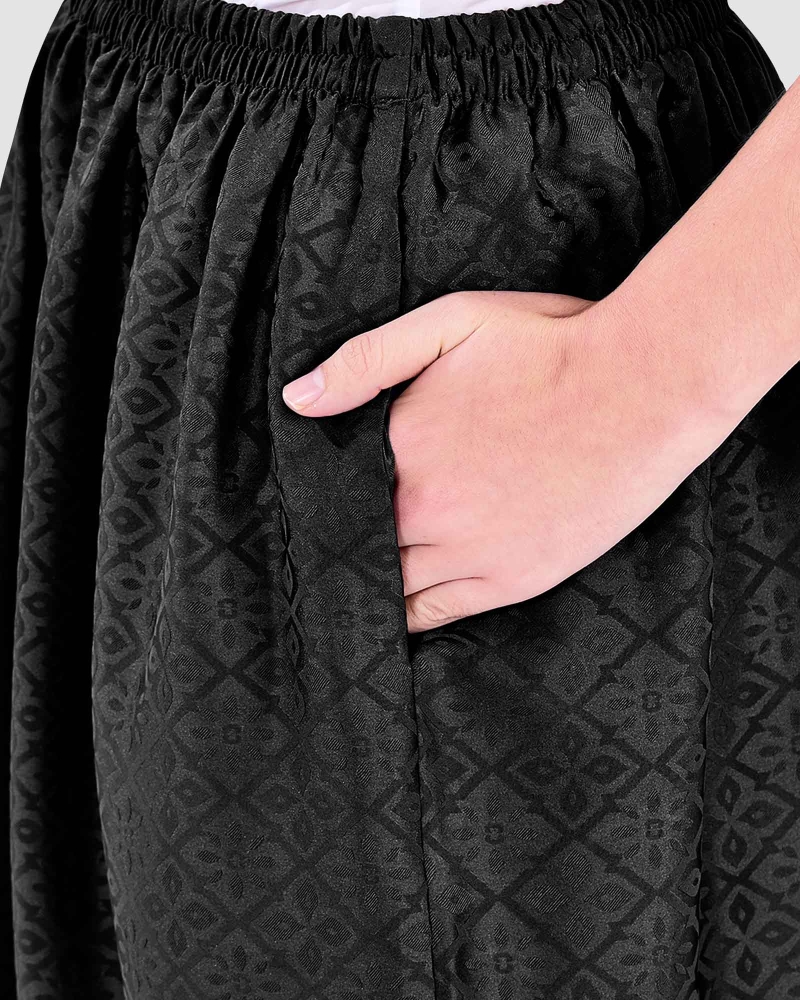 Image of AAFIYAH TELEKUNG - BLACK