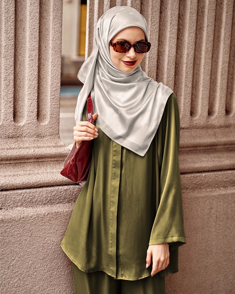 Image of AGRA CO-ORDS - DEEP OLIVE