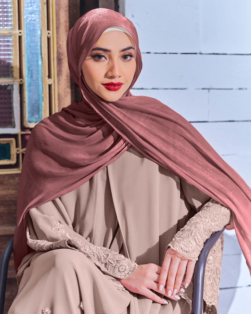 Image of ALAIA CHIFFON SHAWL - ROSE DUST