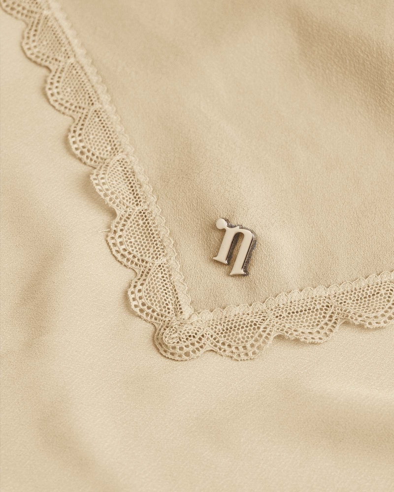 Image of ALINA LACE SHAWL - PEBBLE