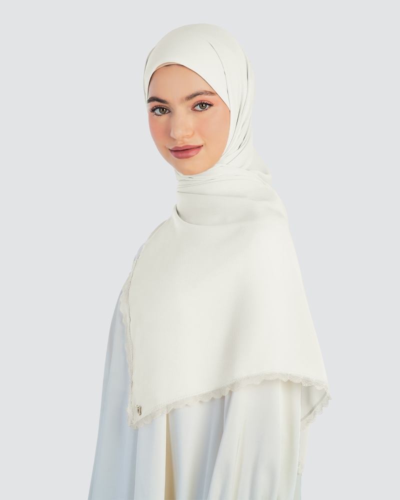 Image of ALINA LACE SHAWL - WHITE