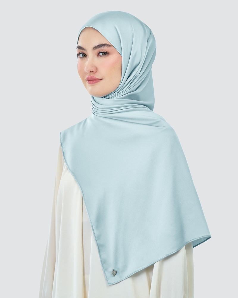 AMAYA SATIN SHAWL - BLUE FOG