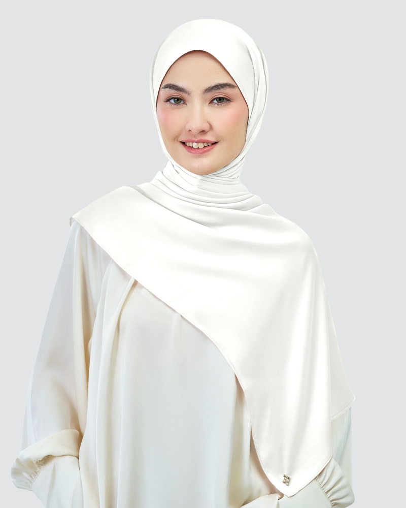 Image of AMAYA SATIN SHAWL - BRIGHT WHITE