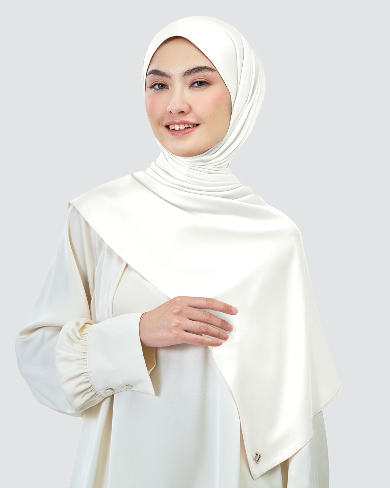AMAYA SATIN SHAWL - BRIGHT WHITE