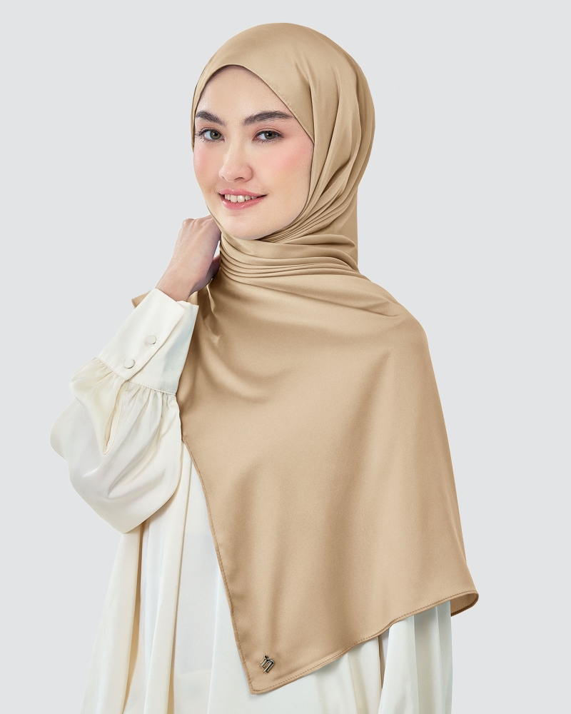 Image of AMAYA SATIN SHAWL - BRUSH