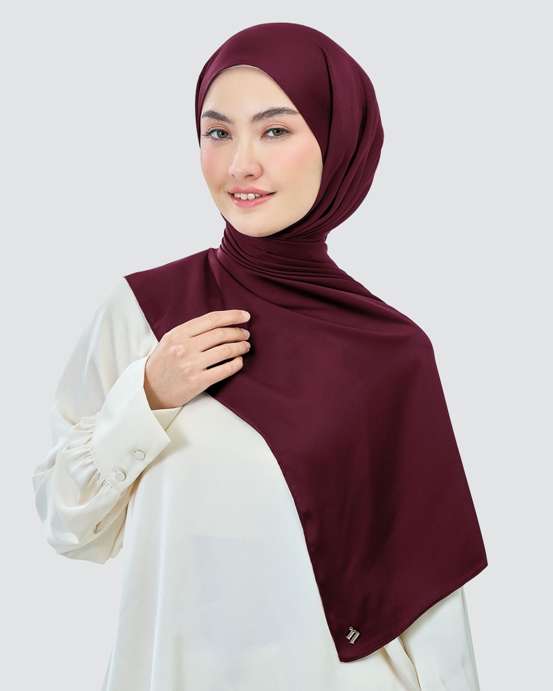 Image of AMAYA SATIN SHAWL - BURGUNDY