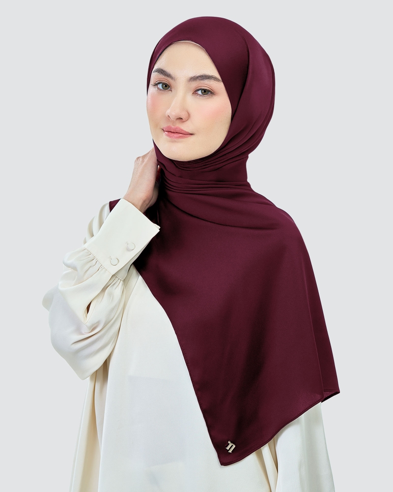 Image of AMAYA SATIN SHAWL - BURGUNDY