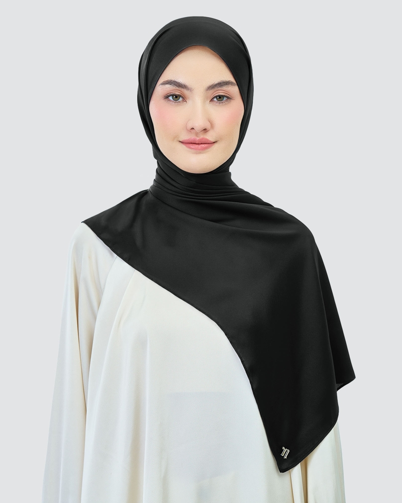 Image of AMAYA SATIN SHAWL - METEORITE