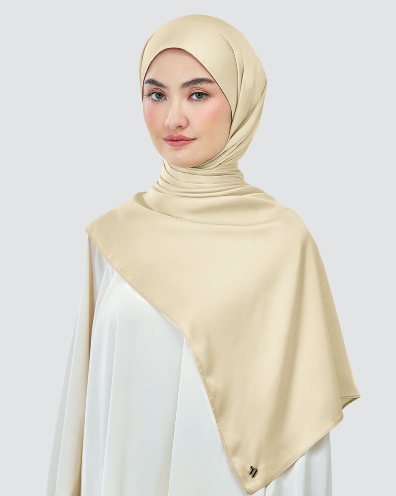 Image of AMAYA SATIN SHAWL - MOONLIGHT