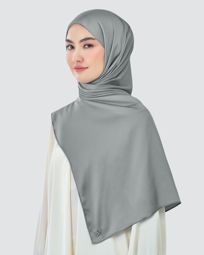 Image of AMAYA SATIN SHAWL - SILVER FILIGREE