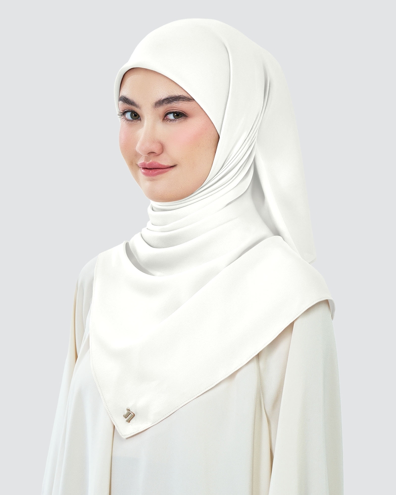 AMAYA SATIN SQUARE - BRIGHT WHITE