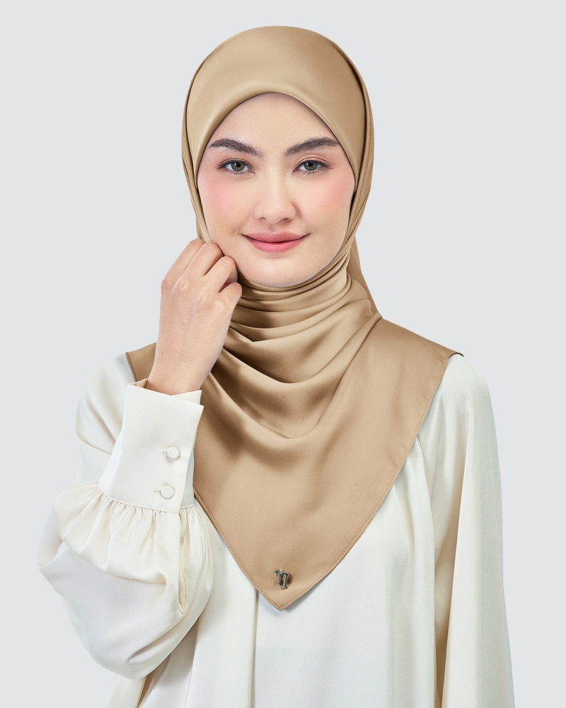 Image of AMAYA SATIN SQUARE - BRUSH