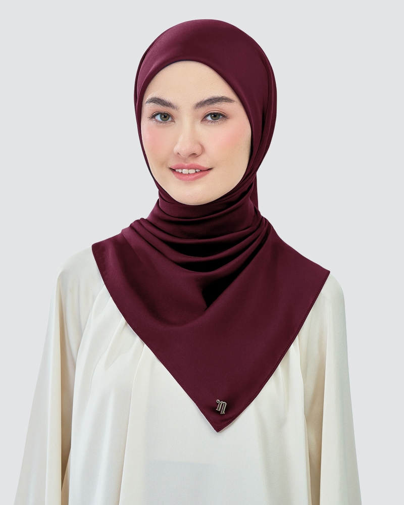 AMAYA SATIN SQUARE - BURGUNDY