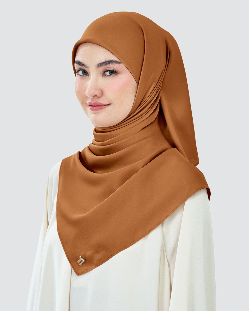 Image of AMAYA SATIN SQUARE - GLAZED GINGER