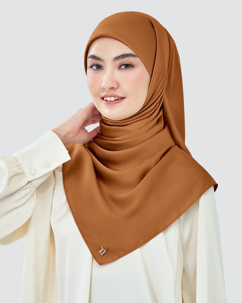 Image of AMAYA SATIN SQUARE - GLAZED GINGER