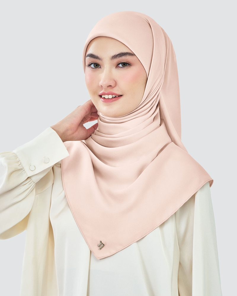 Image of AMAYA SATIN SQUARE - LOTUS