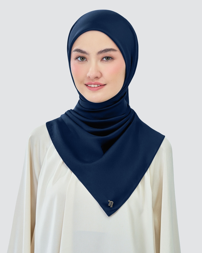 Image of AMAYA SATIN SQUARE - MEDIEVAL BLUE