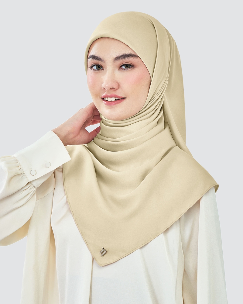 Image of AMAYA SATIN SQUARE - MOONLIGHT