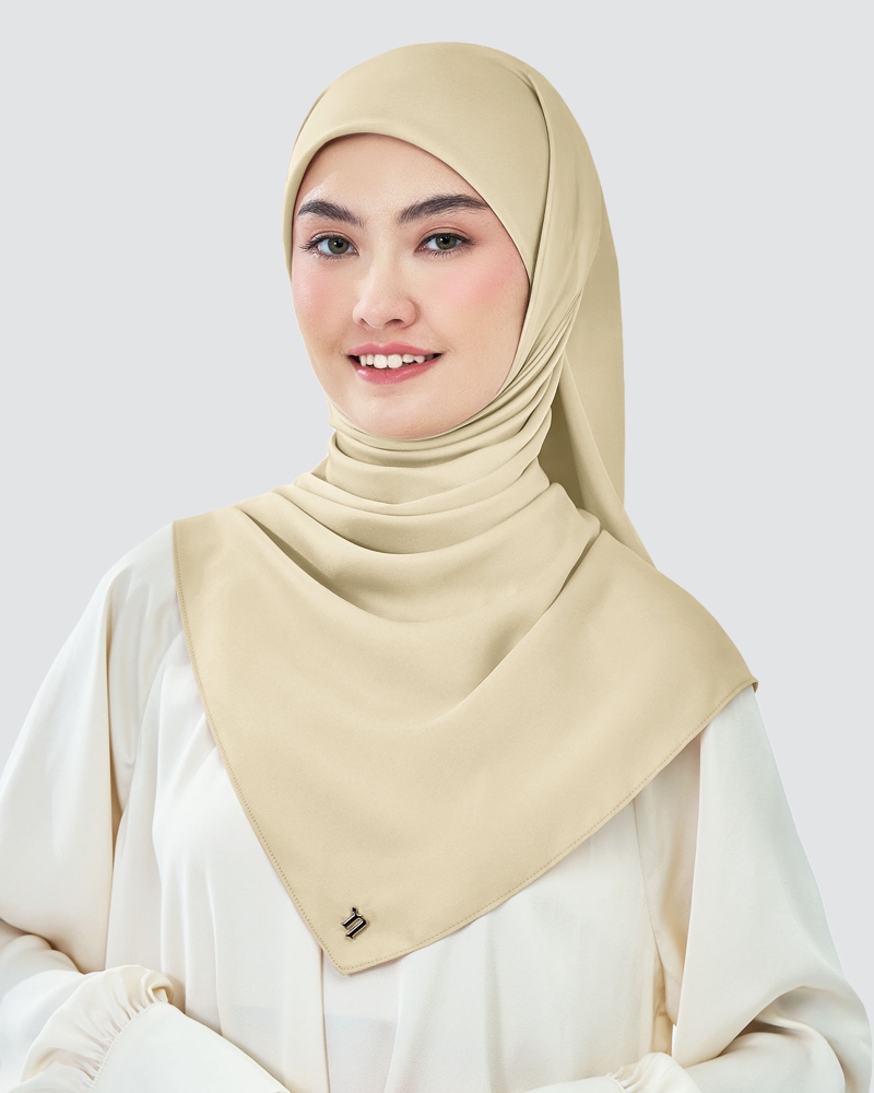 Image of AMAYA SATIN SQUARE - MOONLIGHT