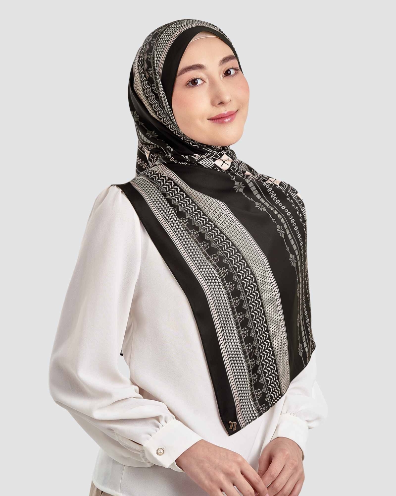 Image of ANKA SHAWL - SAHARA NIGHT