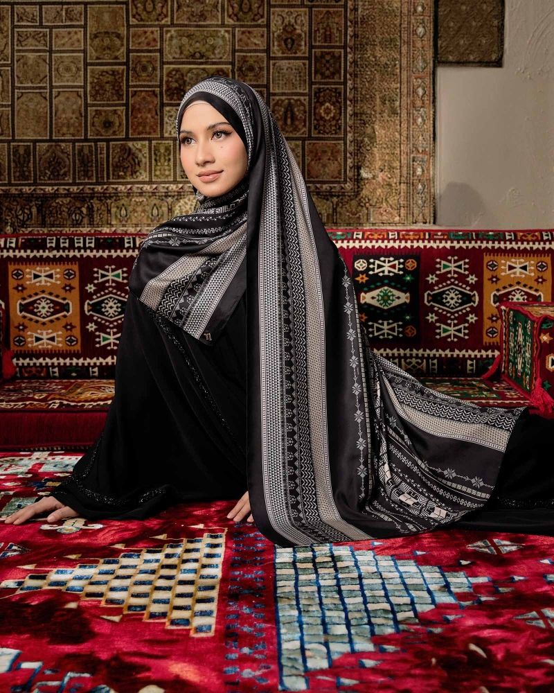 ANKA MATTE SATIN SHAWL - SAHARA NIGHT