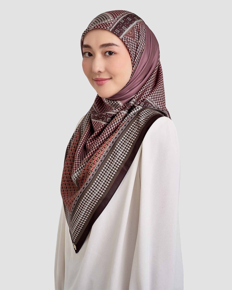 Image of ANKA SQUARE - OTTOMAN RUBY