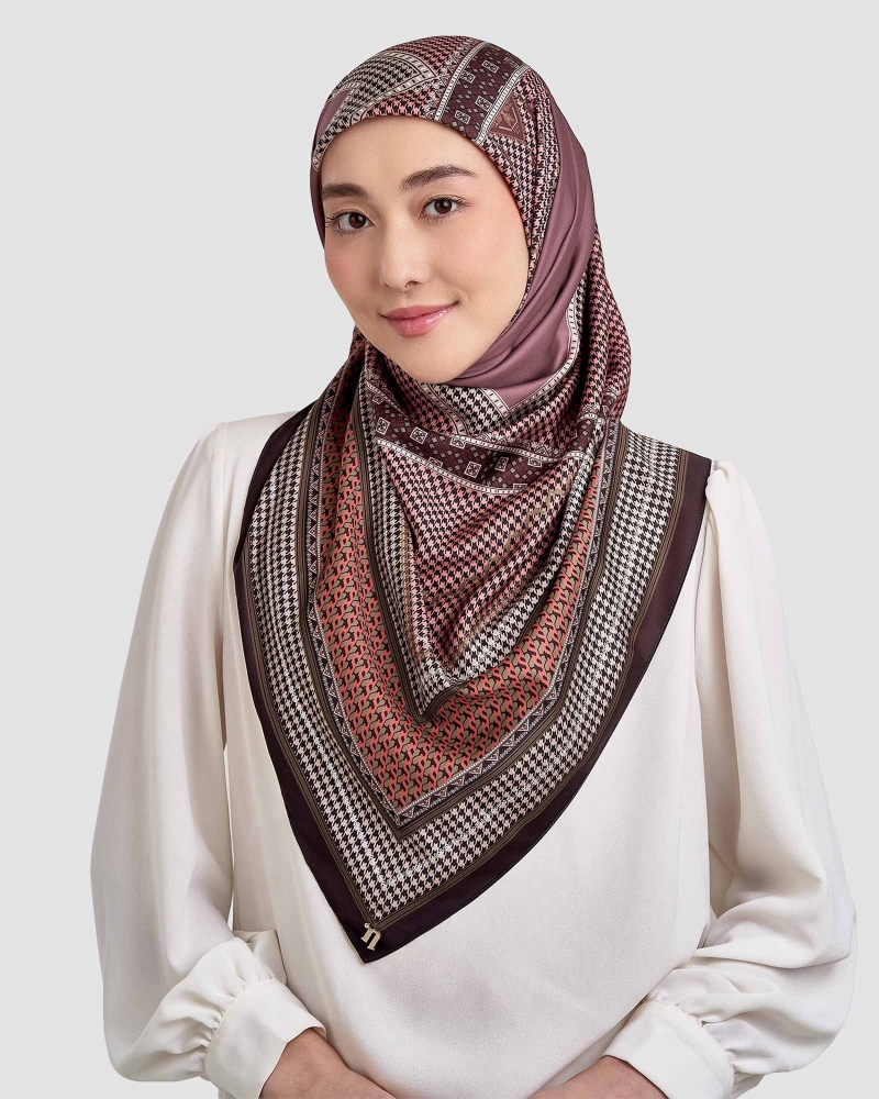 Image of ANKA SQUARE - OTTOMAN RUBY