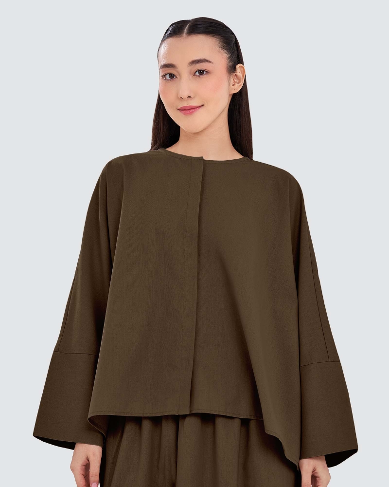 Image of AVA TOP - FUDGE