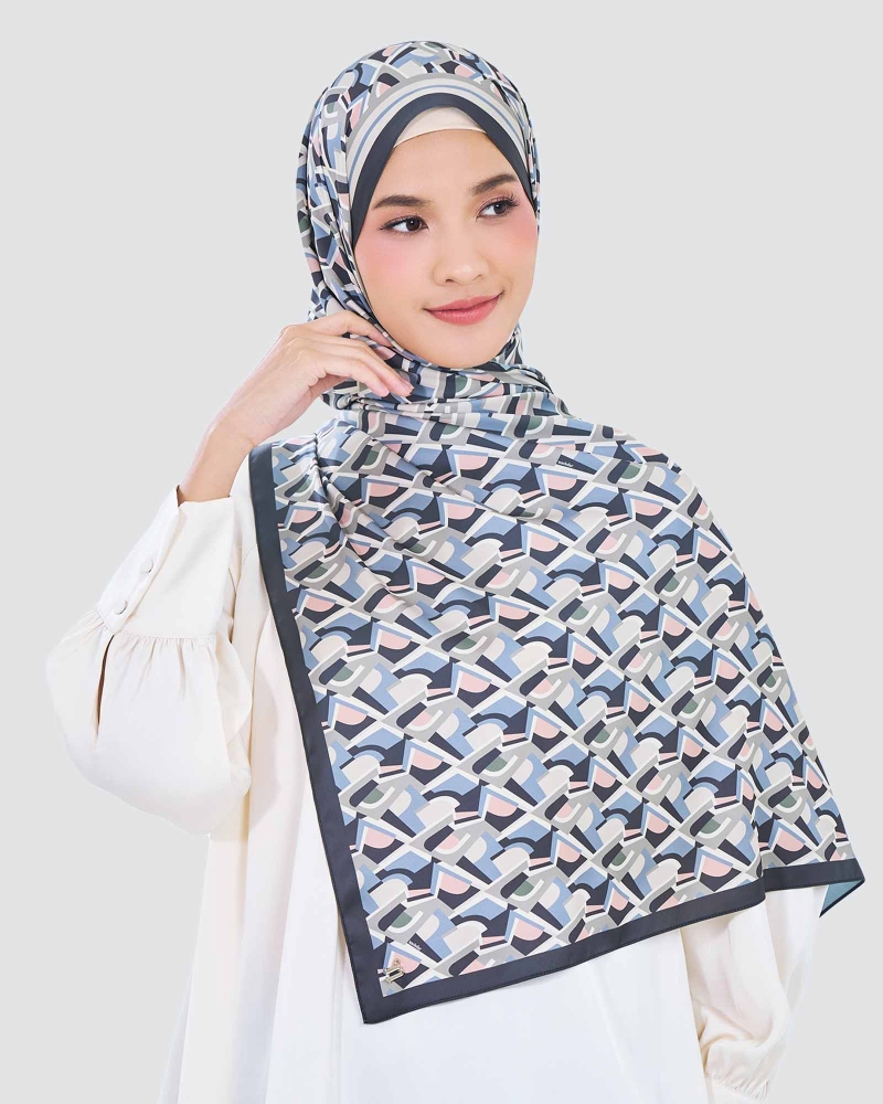 Image of CALLA SHAWL