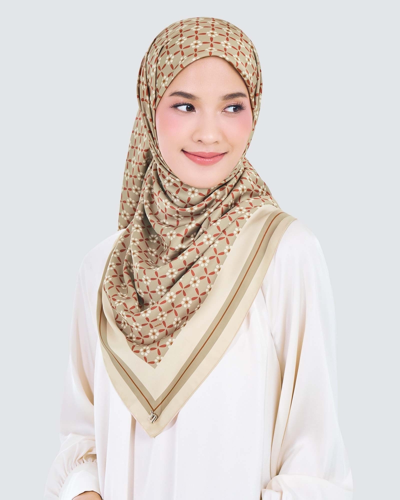 Image of CALLA SQUARE