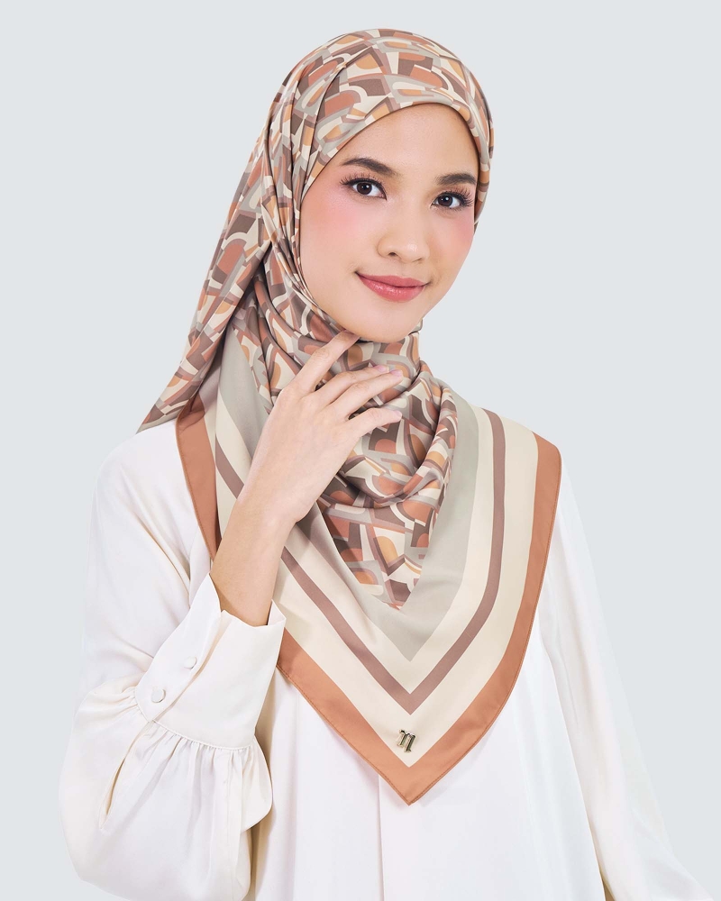 Image of CALLA SQUARE