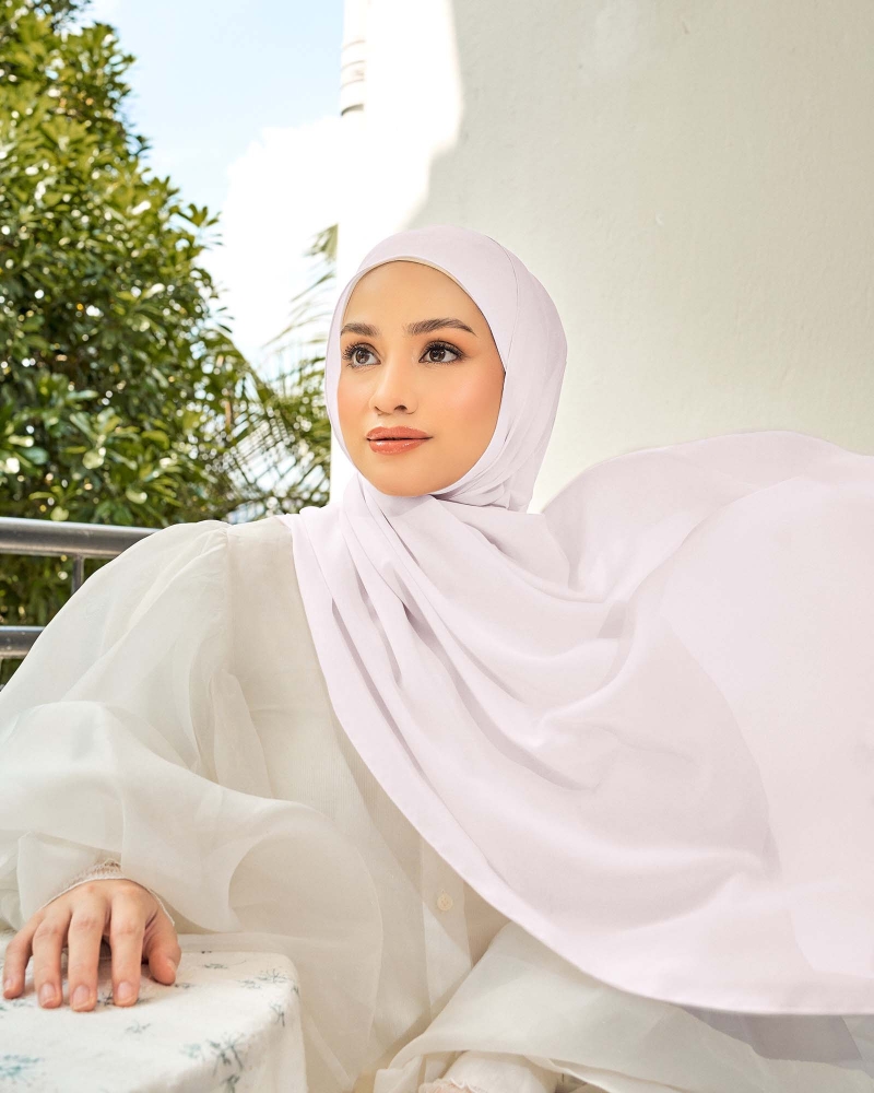 Image of CLOUD CHIFFON SHAWL