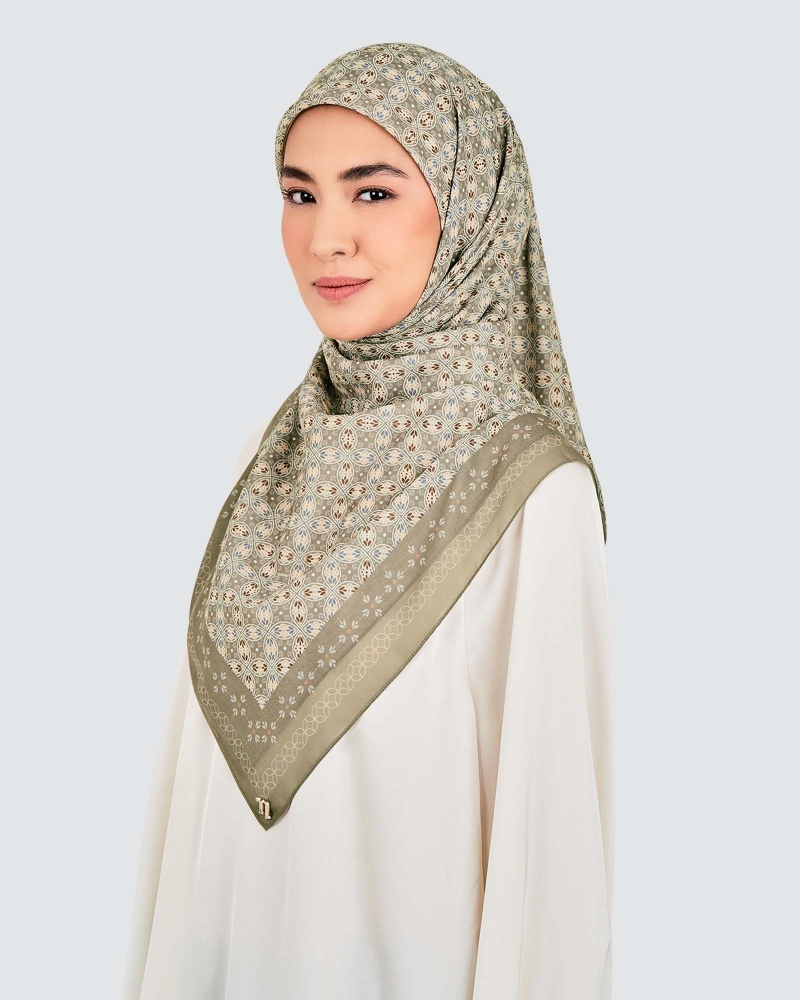 Image of ECHO GEOMETRIC COTTON VOILE SQUARE - MATCHA