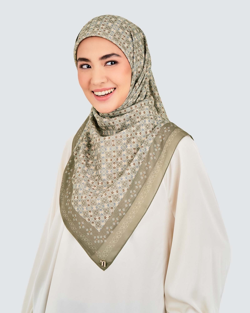 Image of ECHO GEOMETRIC COTTON VOILE SQUARE - MATCHA