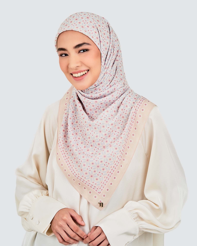 Image of ECHO GEOMETRIC COTTON VOILE SQUARE - OATMILK