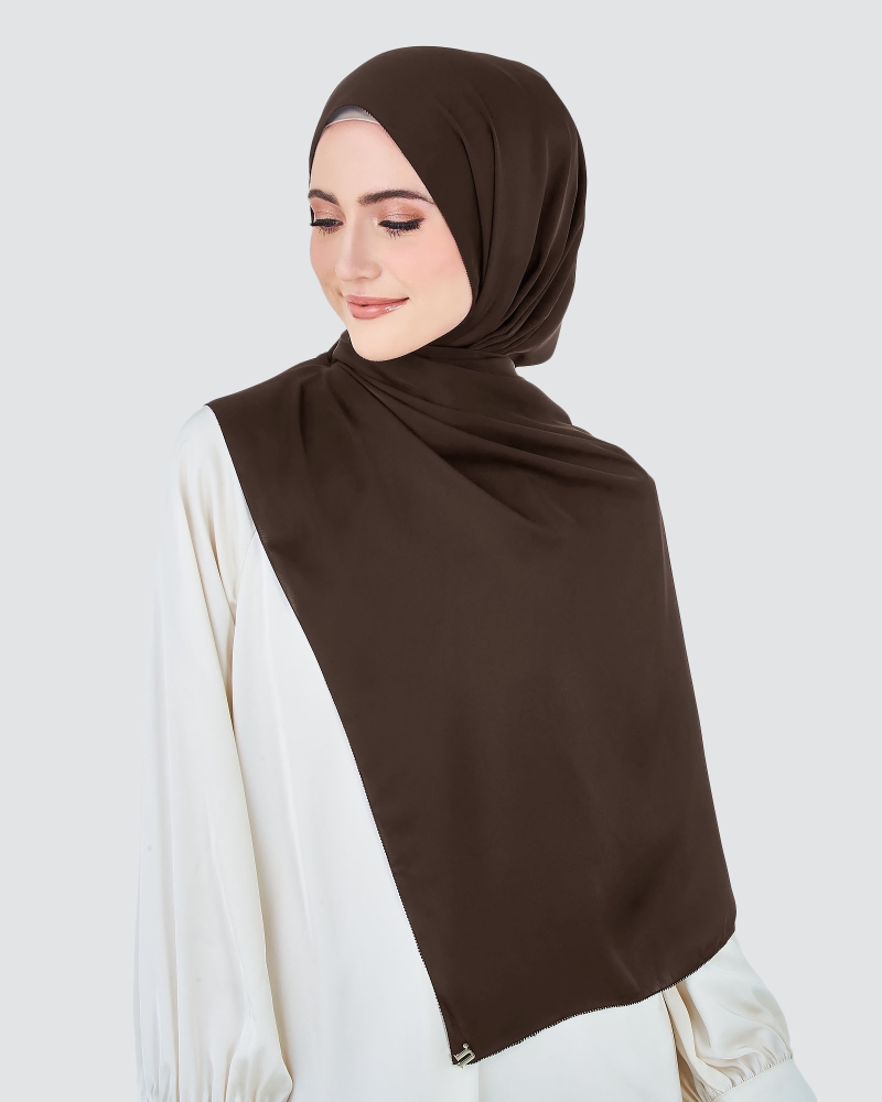 Image of EILA SATIN SHAWL - BROWN