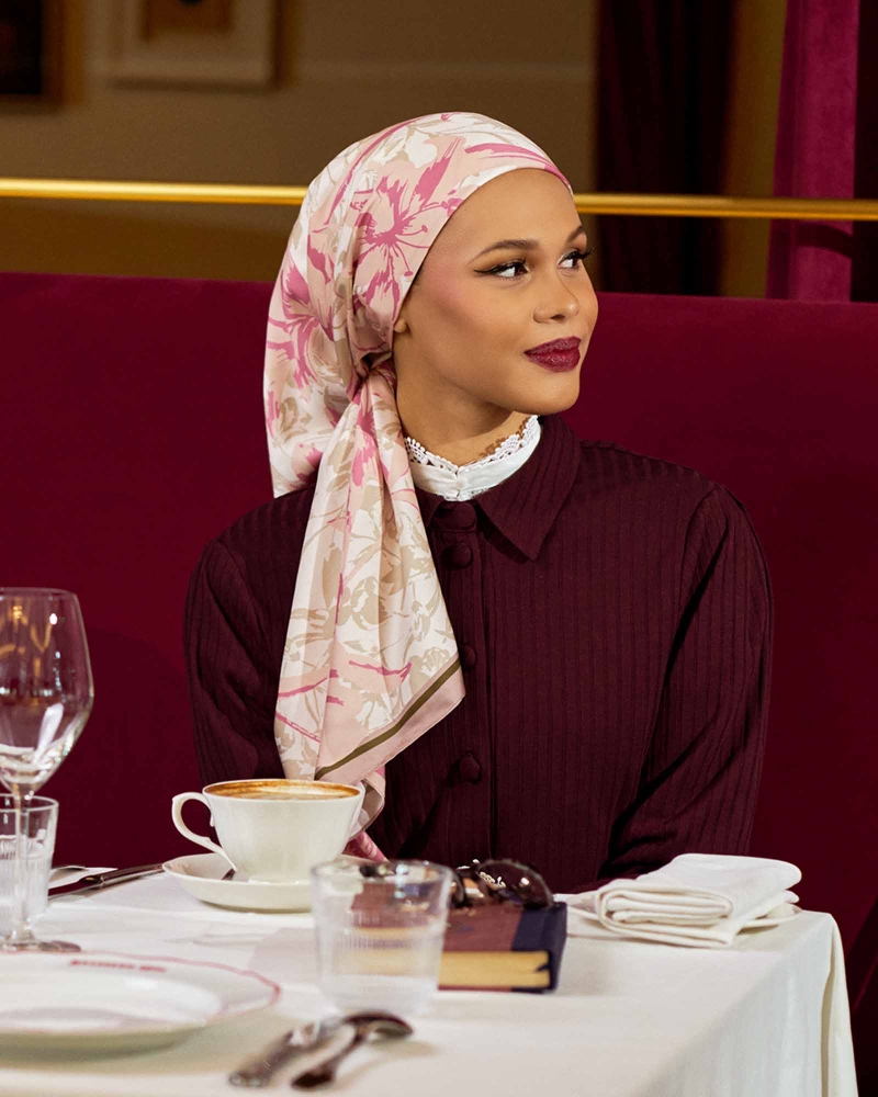 Image of FLEUR SQUARE