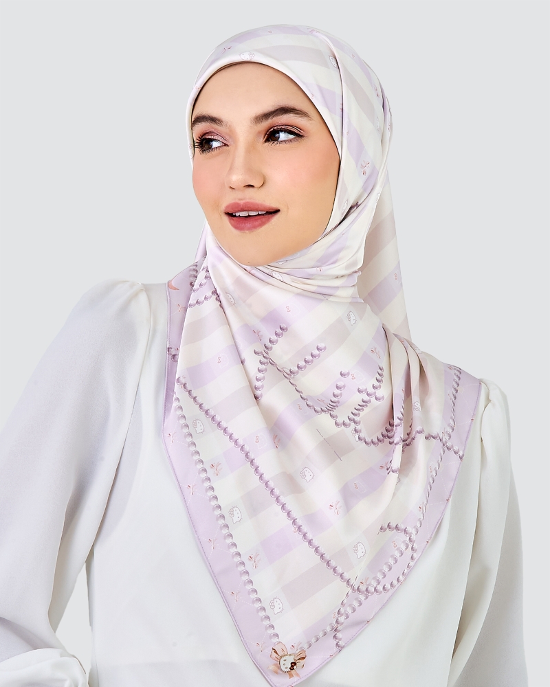 Image of HELLO KITTY X NAELOFAR SQUARE - TARO MILK