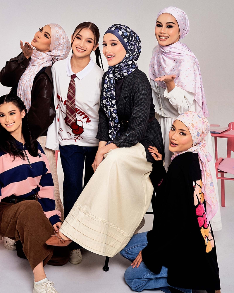 Image of HELLO KITTY X NAELOFAR CHIC SKIRT - MACADAMIA