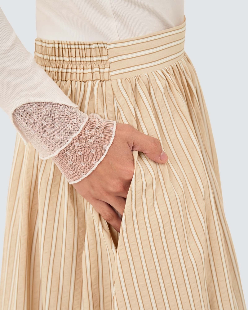 Image of HELLO KITTY X NAELOFAR LOVE SKIRT - PEANUT