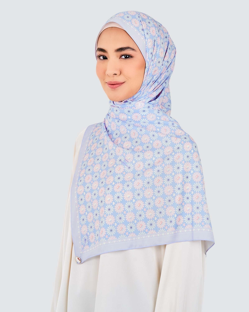 Image of HELLO KITTY X NAELOFAR SHAWL - BLUEBELL