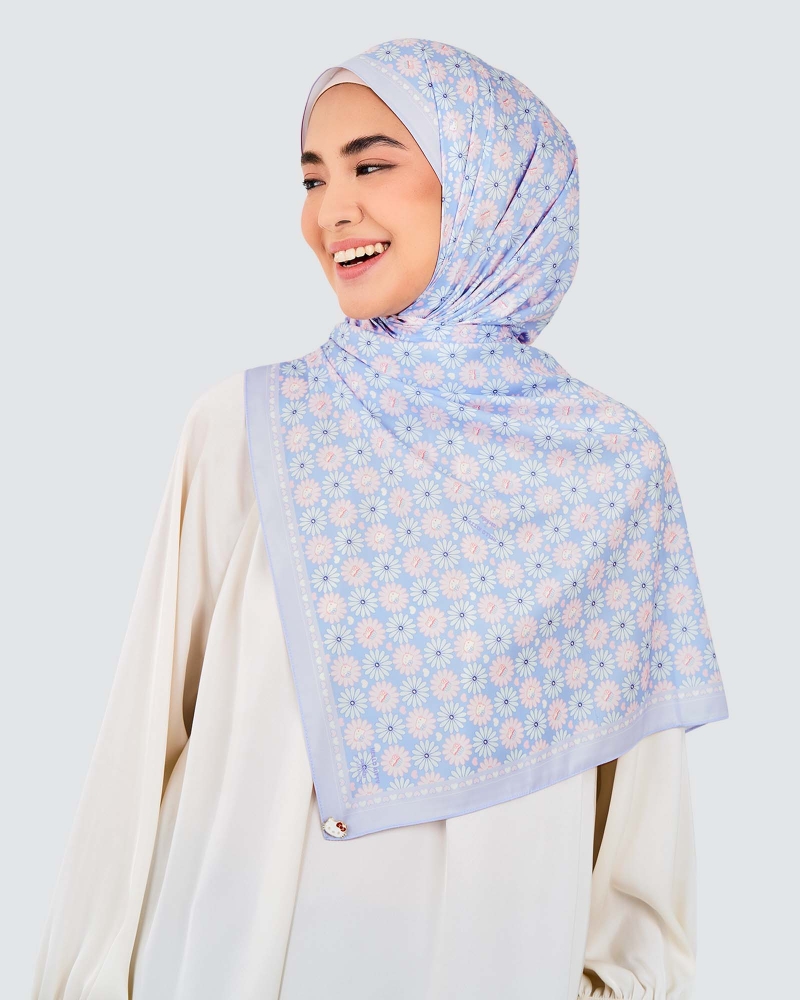 Image of HELLO KITTY X NAELOFAR SHAWL - BLUEBELL