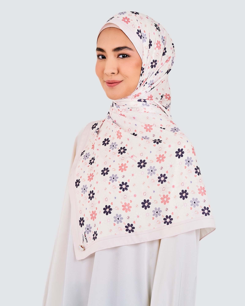 Image of HELLO KITTY X NAELOFAR SHAWL - SPRINKLES