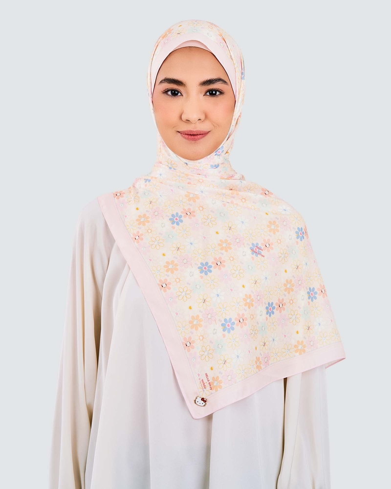 Image of HELLO KITTY X NAELOFAR SHAWL - SUNDAE